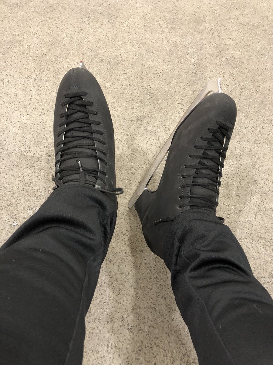 Salchow nailed, toe-loop nailed, 3 jump nailed, spin failed 🤬 next week damn you!! #skatelife #kickingice