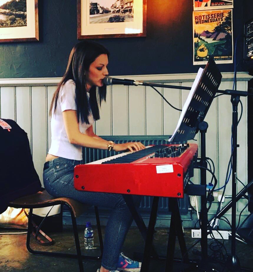 vocalfreaknat's tweet photo. Gig number 2 as a Keys player and singer 😱🎤🎼 #nevergiveup https://t.co/OEKljs0n2G