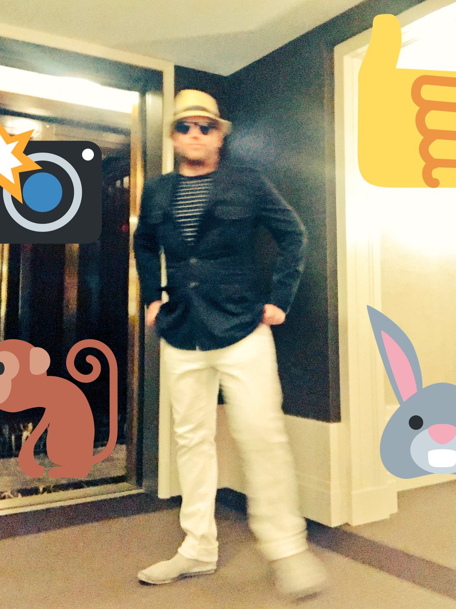M_Weatherly's tweet image. The full attire of a man going to see a movie he was in 20 years ago. #thelastdaysofdisco PHOTO CREDIT: Liam Weatherly