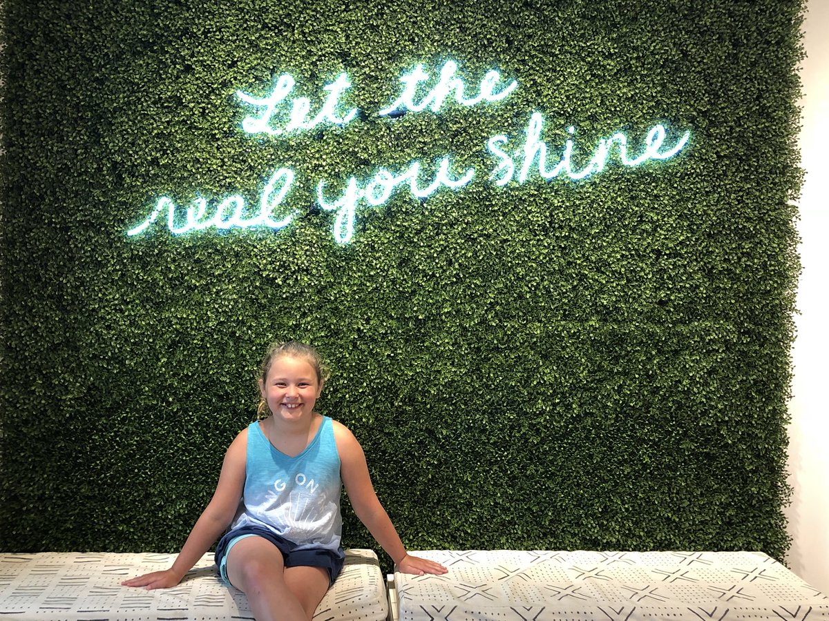 cbrittsuccess's tweet photo. My niece doing her! #herthing #vacationfamilytime #beYOU #FamilyFirst https://t.co/YZ73oNuxos