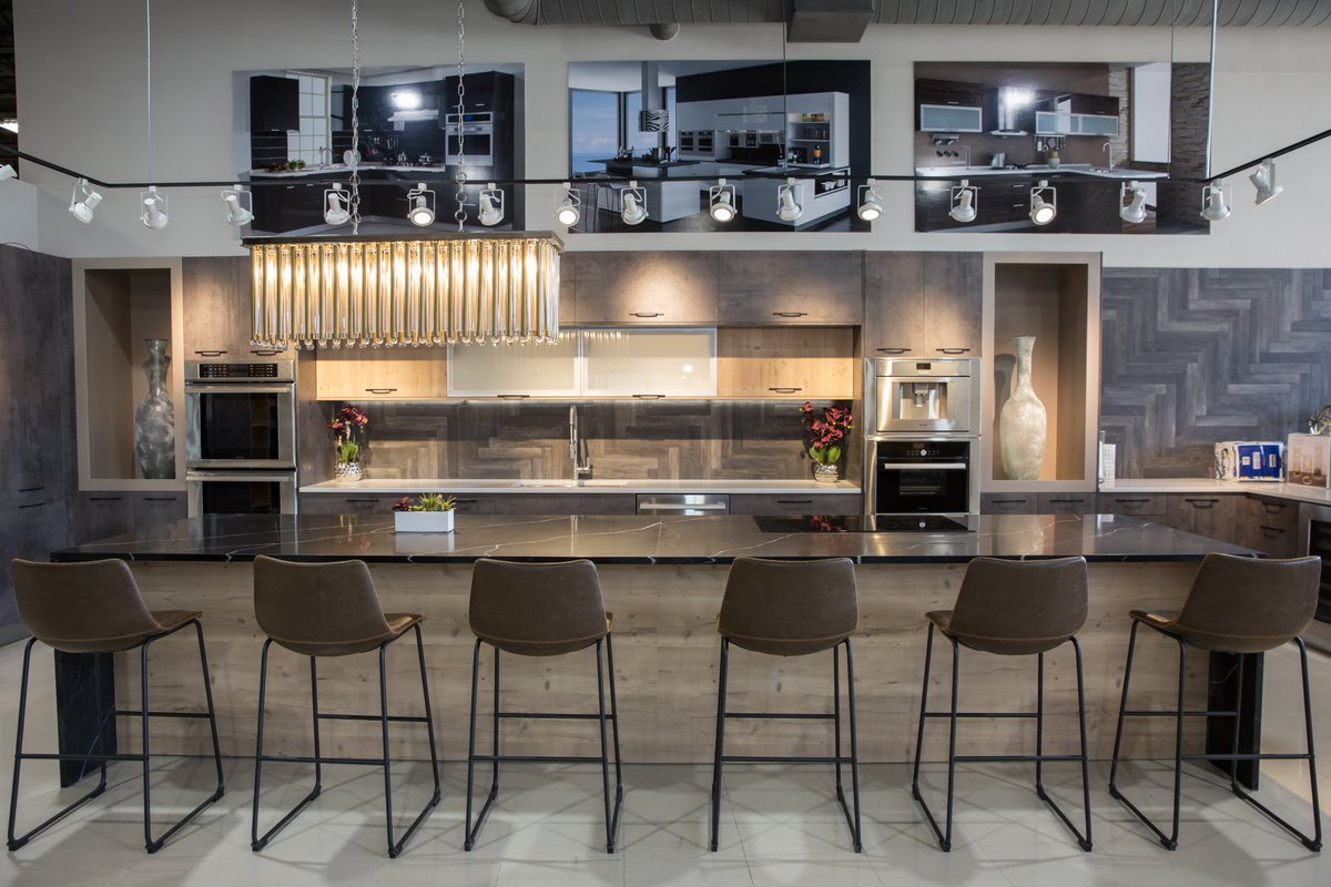 GoldenHome99's tweet photo. Need new cabinets for the upcoming summer??  Come to our newly designed showroom at 2500 Touhy Ave Unit A, Elk Grove Village, IL or visit our website at https://t.co/Pp5uVNcOPC  Here is a good article at https://t.co/cHPs1KkGgv to help give tips on to spruce up your kitchen. https://t.co/q6xUtHLNw0