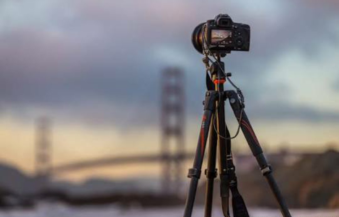 enqueuegroup's tweet image. Capture your best moments today with Enqueue Studios. 

Visit : enqueuegrouo.co.za 
Call : 081 233 7292
Email : nxhego@enqueuegroup.co.za 

#EnqueueGroup #EnqueueDesign #EnqueueTech #EnqueuePlay #EnqueueLit #EnqueueSpeak #EnqueueStudios #Enqueueclothing