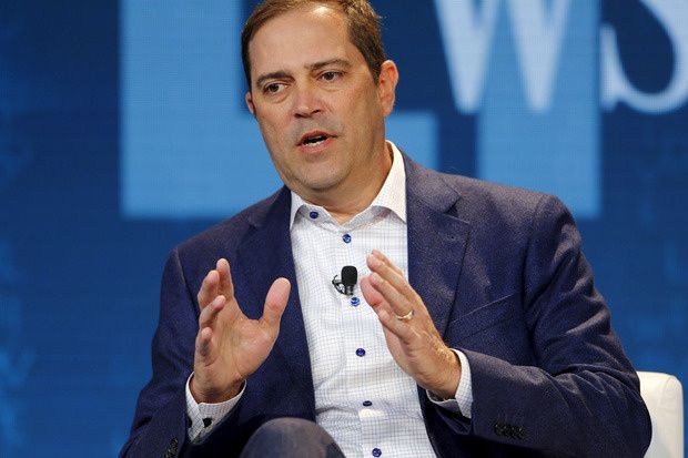 MourNatalie's tweet photo. This week @Cisco revealed some important #financial numbers. Its #revenues were $12.5 billion. This increase of revenue is mostly connected with #Catalyst9000 adding 40 new #customers a day. Read the full interview of #Cisco CEO @ChuckRobbins here: https://t.co/f9NHmuNuSU https://t.co/pgcs4vX5Mg