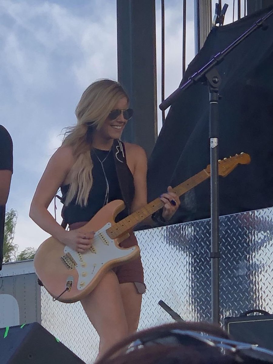 Herbert_0428's tweet photo. In honor of it being Thursday, &amp; Mom having a show tonight, let’s throw it back to a couple weeks ago when we rocked #BaseFest together! Look how happy we both look! 😎😊 https://t.co/PWsDDhldmb