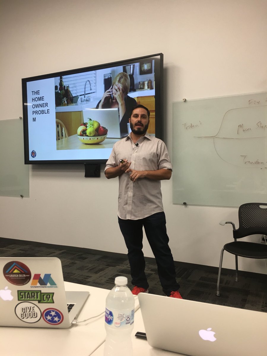 Start_Co's tweet image. @joeinaustin - the founder and CEO of ServiceBot - is kicking us off at Pitch Practice at the #GroundFloor @ServiceMaster #Memphis #Startups