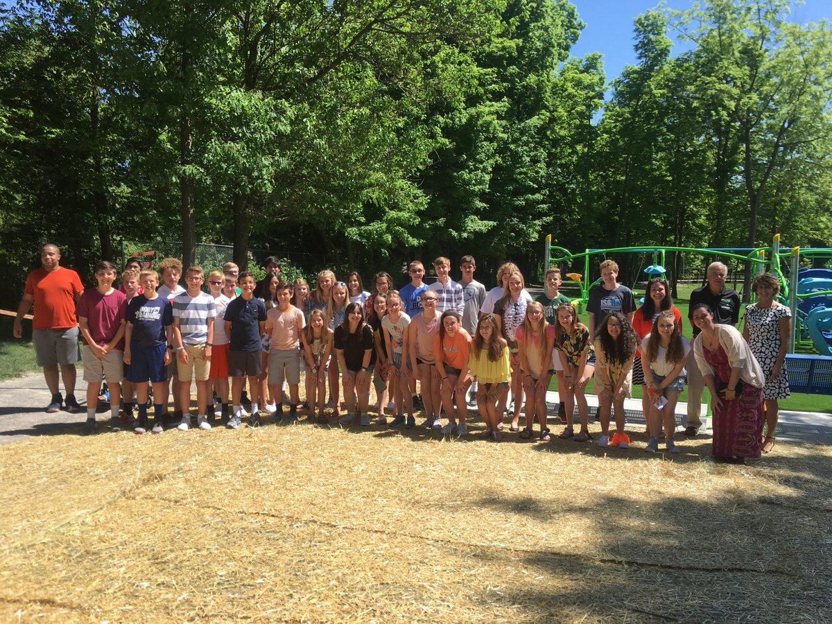 CityofWestfield's tweet image. Thank you to @WMSshamrocks students and @wwsweb staff for helping us open the new playground at Asa Bales today! #studentdesigned