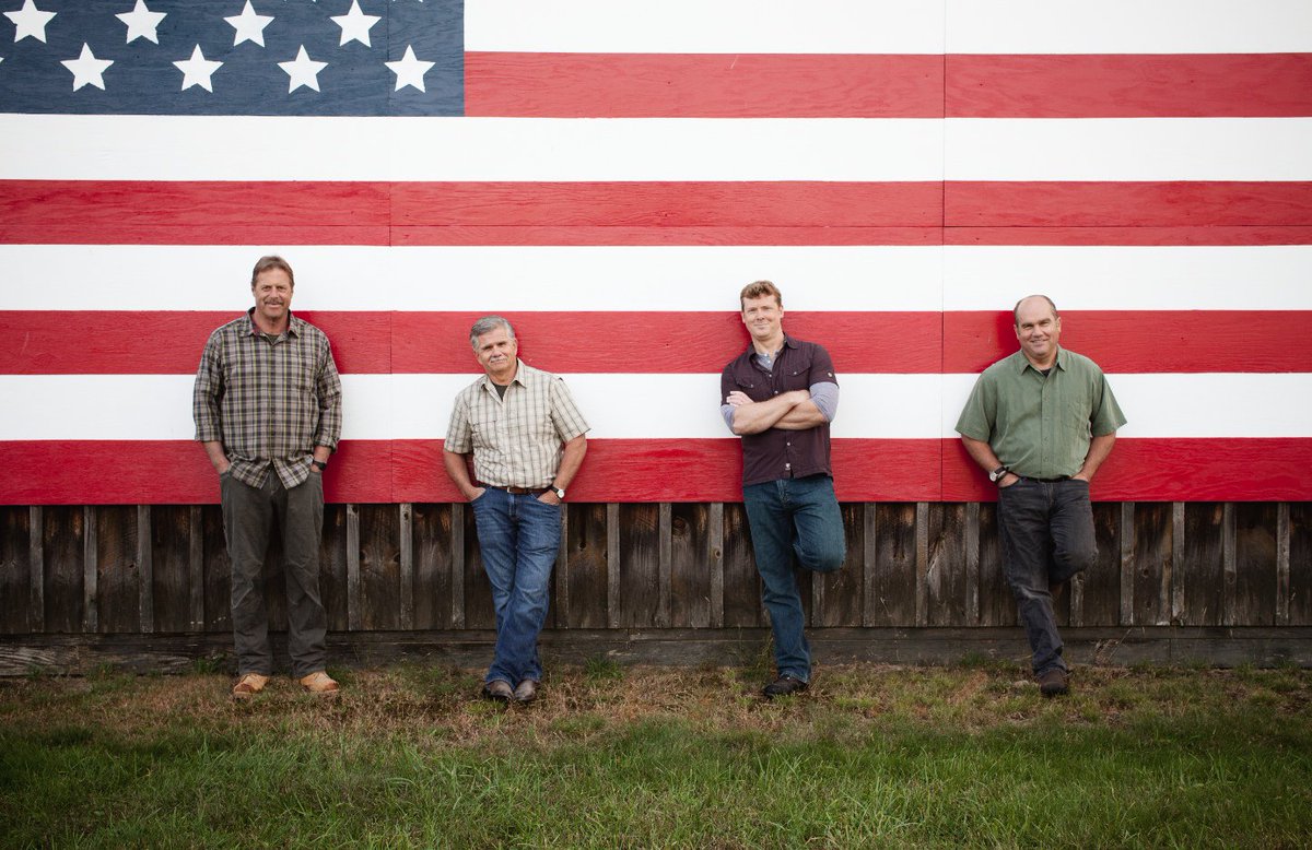AskTOH's tweet photo. Happy Memorial Day and thank you to all who have served! 🇺🇸 https://t.co/OKyB1q9t5N