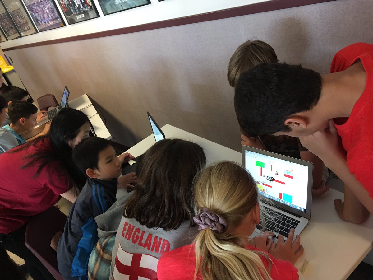 msflett's tweet image. Westcot&apos;s Arcade is up and running! #CodingQuest #westvaned