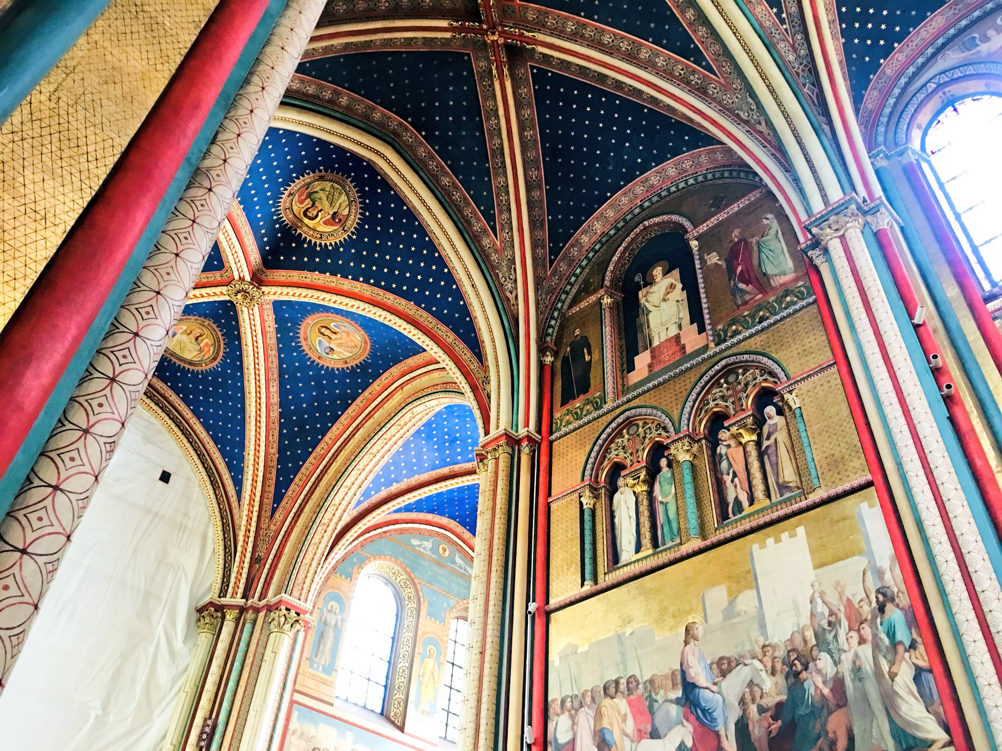 טוויטר ギニョール 大阪中崎町 בטוויטר フランス買い付け旅行記 サンジェルマンデプレ教会 パリで現存する最古の教会とのことで ステンドグラスや 青と金の装飾がとても美しかったです 明日は教会内でコンサートもあるそう T Co Xpcssopnah