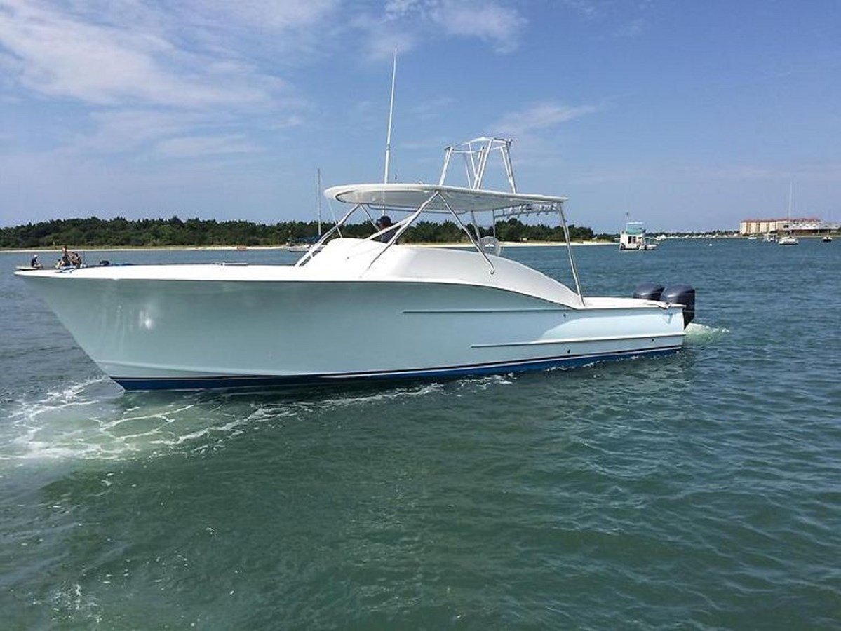 BluewaterYS's tweet photo. Like-new Custom Carolina Express just reduced and ready for her next owner. Current asking price is $184,500. Contact John Painter for more details
https://t.co/rnCMKOomnE
#expressboat #customcarolina #outerbanks #boatforsale #fishingboat #moreheadcity #pricedright https://t.co/jiXo03Wiv0