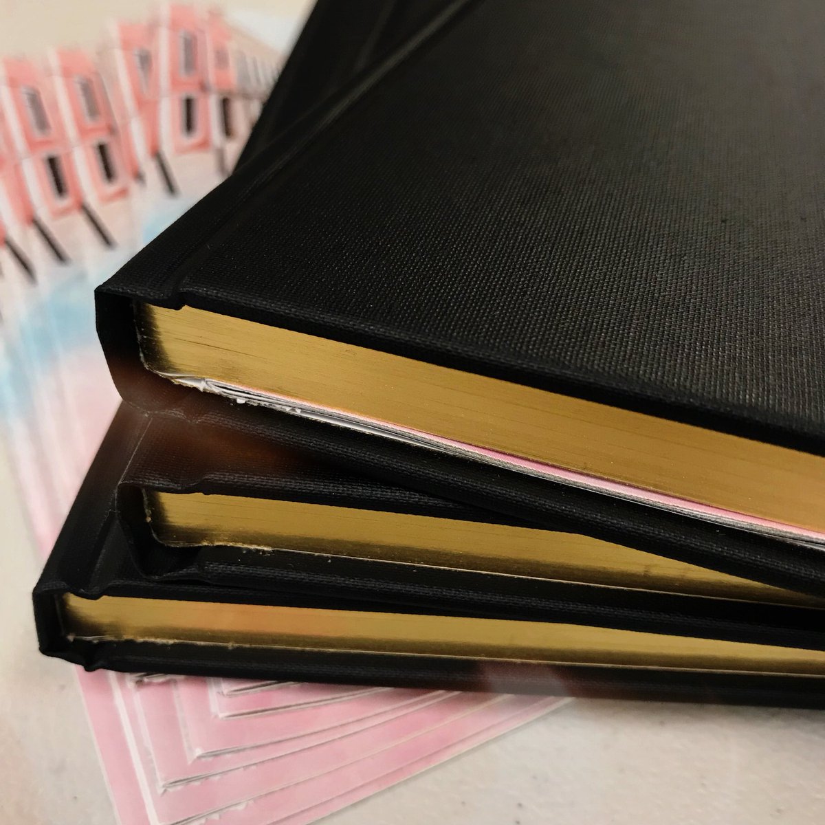 AlohaHSYearbook's tweet photo. The 50th Yearbook is here🍍 If u’ve picked up your book w/out the supplement, they’re available to pick up via the bookkeeper! 📚 If u’re interested in buying one, they’re $70. U can pay online/the bookkeeper. All books are AVAILABLE to pick up &amp; purchased by the bookkeeper! https://t.co/t5Hh00IWWR