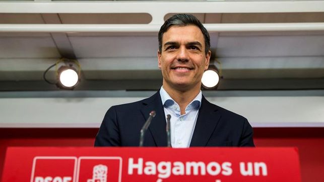 eldiarioes's tweet photo. ÚLTIMA HORA | Pedro Sánchez presentará una moción de censura contra Rajoy tras la sentencia de la Gürtel https://t.co/sOFEirU86v Lo cuentan @gonzalocortizo y @mbarandel https://t.co/HhXeSXH4fD