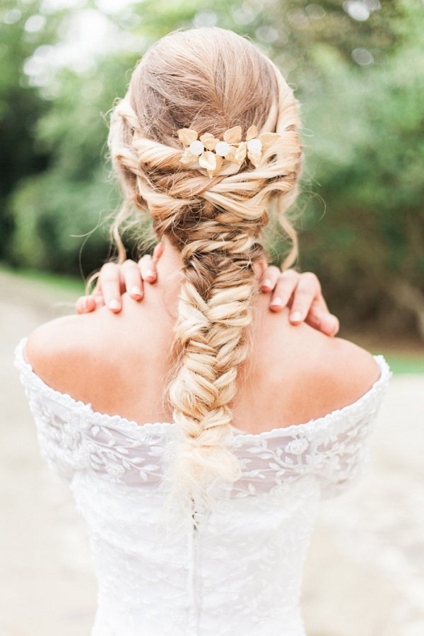 alex_dev_1's tweet photo. Loving the details in this Romantic Garden Wedding At Abilena Plantation on @coastalbride captured by #ShauntelGu... https://t.co/GLlhRfVq76 https://t.co/Xp0swFo6Pt