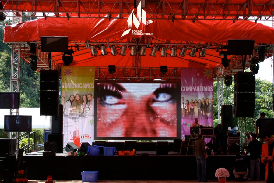 Contamos con la capacidad tecnológica y humana para atender todo lo referente a diversos tipos de celebraciones. Tenemos todo lo que necesitas para tu evento corporativo. ¡Cuidamos cada detalle! #SomosJVLSound 🔝