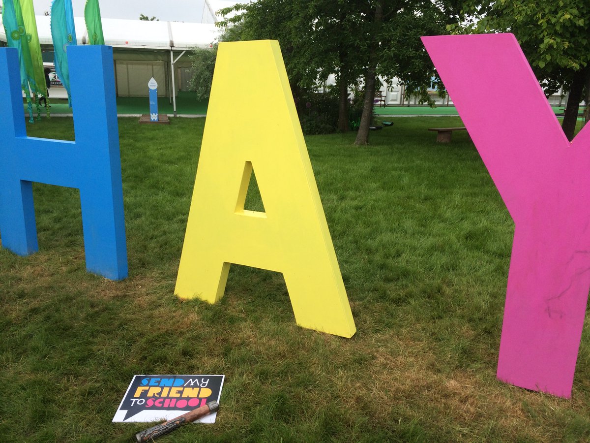 sendmyfriend's tweet photo. Congratulations to the 11 schools involved in the fantastic #BaytoHay project, promoting enthusiasm for learning, active citizenship and a safe education for all! You can see brilliant coverage of the event on @ITVWales at 15.26 mins https://t.co/MZp1eNq39R https://t.co/sXaWPGIwTh