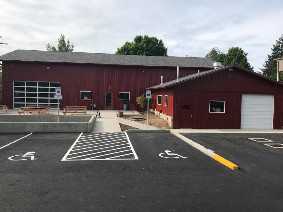 b2_taphouse's tweet photo. Huge thanks to the Salem craft beer community for all the love and support over the past 5 yrs.  We invite you all to come visit us here before we move to Boone Rd. Yes, we took down signage but the beer still flows!  Cheers #salemor #craftbeer #onelastparty #hoppytimes https://t.co/cyqBkUPR5b