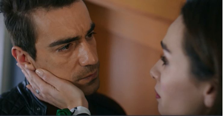 CristiV72's tweet photo. Thank you #AsFer for giving us so much joy. You guys filled our hearts with mixed emotions. Thanks for the wonderful work you've done. #SiyahBeyazAşk will always remain in our hearts.
#BirceAkalay #İbrahimÇelikkol #AslıAslan #FerhatAslan https://t.co/Mxy89PxBvs
