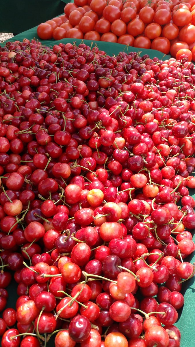 qianaqiana's tweet photo. I ran out of cherries!! π¨
.@BayviewUndrgrnd I can't wait for the next #FarmersMarket #BayViewSF π #SF #CityLife https://t.co/Ofy0uXdvzy