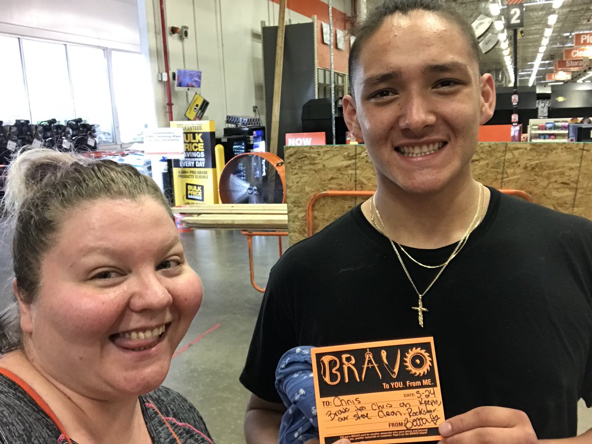 burns23_burns's tweet photo. This kid is a beast!!!! So happy to have him on our team. Thank u Chris for keep our store looking good. 💪🏻👊🏻 #8445 https://t.co/92ZxNog8K0