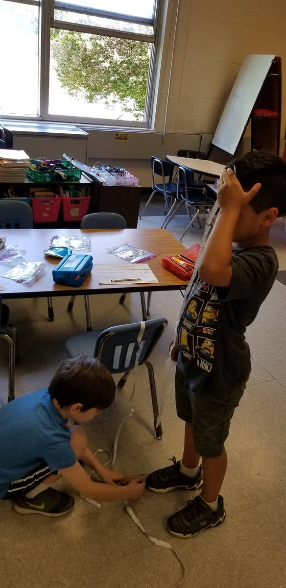 AllysonConrad10's tweet photo. From 120 chart to number number lines to measurement! Math is fun! #nrscdchat https://t.co/JZPWTPk0d0