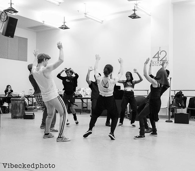 MarkStuartDance's tweet photo. #tbt choreography? Or were coffee and donuts just delivered? #tbt to rehearsal in the studio
#msdt
#markstuartdance
#markstuartdancetheatre
#whenchangecomes
#artcanchangetheworld
#defyinggravity
#dance
#broadway
#theatre #marcheitzmangetaninstagram… https://t.co/lkhNOS2orR https://t.co/ijovBzponH