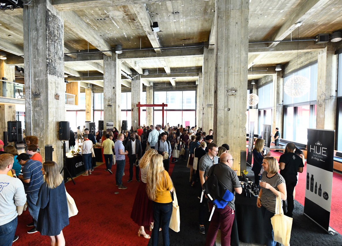 TargetNews's tweet photo. The founders of 10 beauty startups participating in this year’s Target Takeoff accelerator program showed off their brands & products at a Demo Day event at our Mpls HQ today. Take a closer look at the program: https://t.co/fz14yOE1RF https://t.co/VFtjV5nYaP