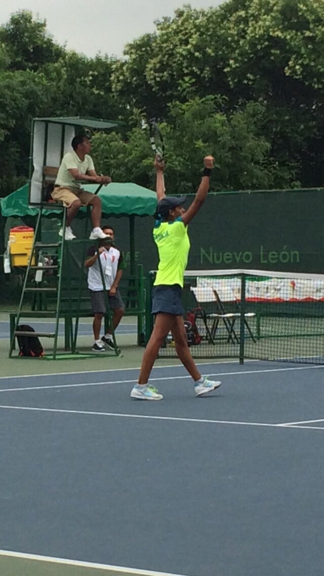 PortilloMarijo's tweet photo. Hace 3 años que en el deporte blanco, Oaxaca se vistió de Oro🥇 #UnOrgulloSerOaxaqueña #ON2015 https://t.co/DKMNY1amMZ
