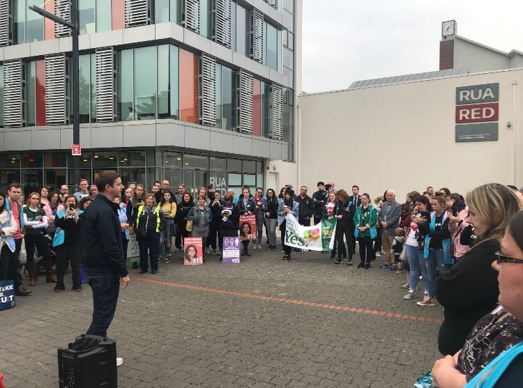 DSWProChoice's tweet photo. A huge thank you to all who attended our Rally for Repeal this evening, in particular @EmmetKirwan who performed Heartbreak for us. And a massive thank you to all our volunteers. A very special night. #Together4Yes #YourYESmatters #Together2Vote #Repealthe8th https://t.co/DFRRxZKpV5