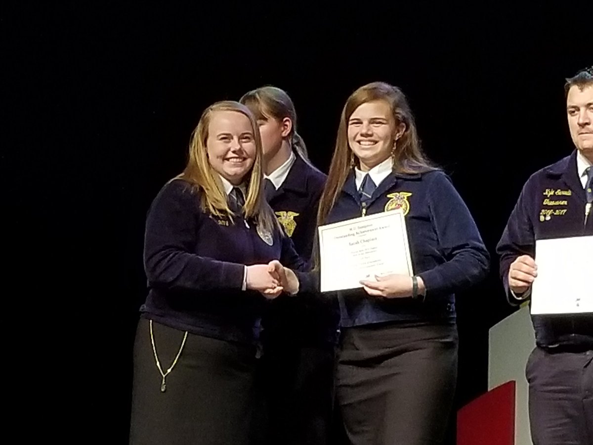 AmyKline1999's tweet photo. #WarrenHillsFFA 1st Place Dairy Judging CDE team! #WHRHighSchool,  #WHRHSPride,  #WHRSD,  #NJFFA,  #FFA,  #NJFFAConv18 https://t.co/oLeRsevTkD