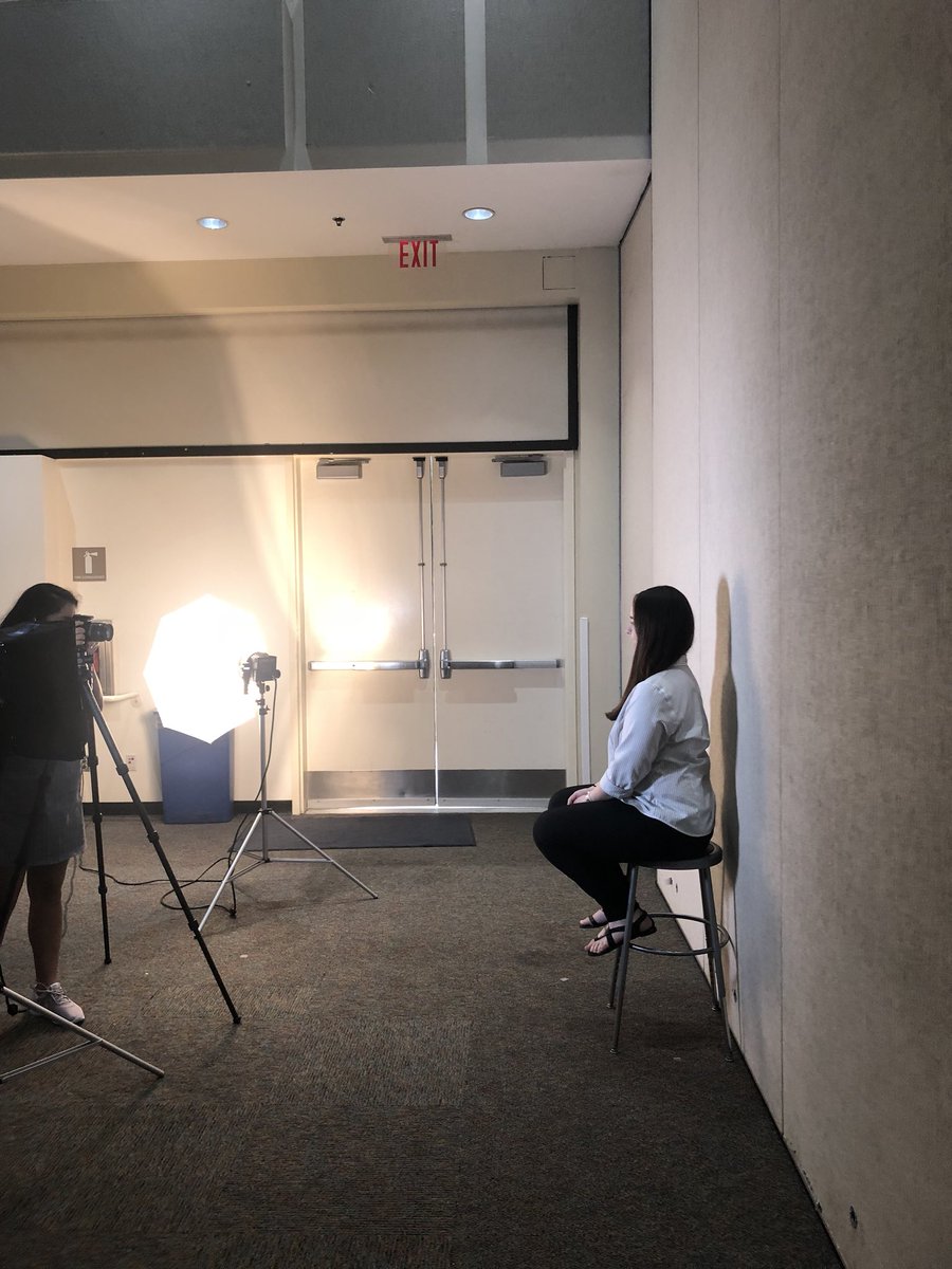 BroncoSuccess18's tweet photo. Come take FREE headshots and get one-on-one feedback on your resume. Don’t wait you only have 7 minutes! #BSD2018 https://t.co/W0qYn2DJ7u