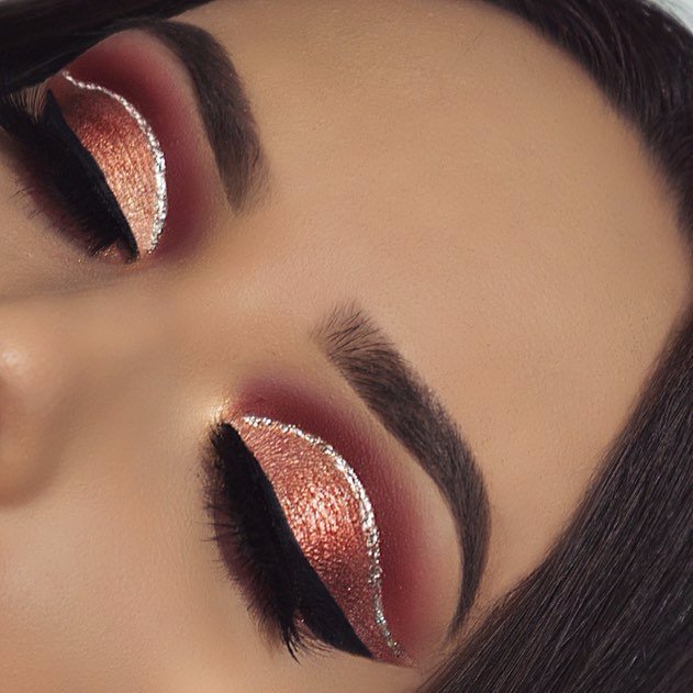 limecrime's tweet photo. We can't get enough of this sparkly liner look on @nasiabell using STARLIGHT #DiamondDew ๐ Would you try this look? https://t.co/x1jgUEyx4v
