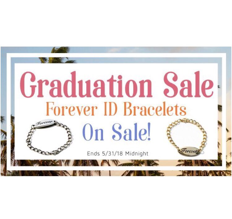 RobinGunn's tweet photo. Graduation Sale ๐๐ต๐! Come check out all the amazing deals at https://t.co/7dMXYMNuX6 ๐CM College Books $10 each ๐Rancho Corona Hoodie $35
๐CM ID Bracelets on Sale ๐Special offer books $5 #bookshoprobingunn #graduationsale #christymiller https://t.co/zBBsZyevNQ