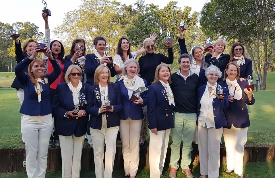 PortaldoGolfe's tweet photo. Marinez Pontes vence Campeonato Brasileiro Feminino Sênior, no Terras de São José GC, em Itu. Stella Bihar foi campeã entre as convidadas. Saiba + https://t.co/J8FUxgTfIy = #ABFGS #FPGolfe #TSJGC #ABGS #GolfeSenior #GolfeBrasil #over50 https://t.co/RTSjeaVBfT