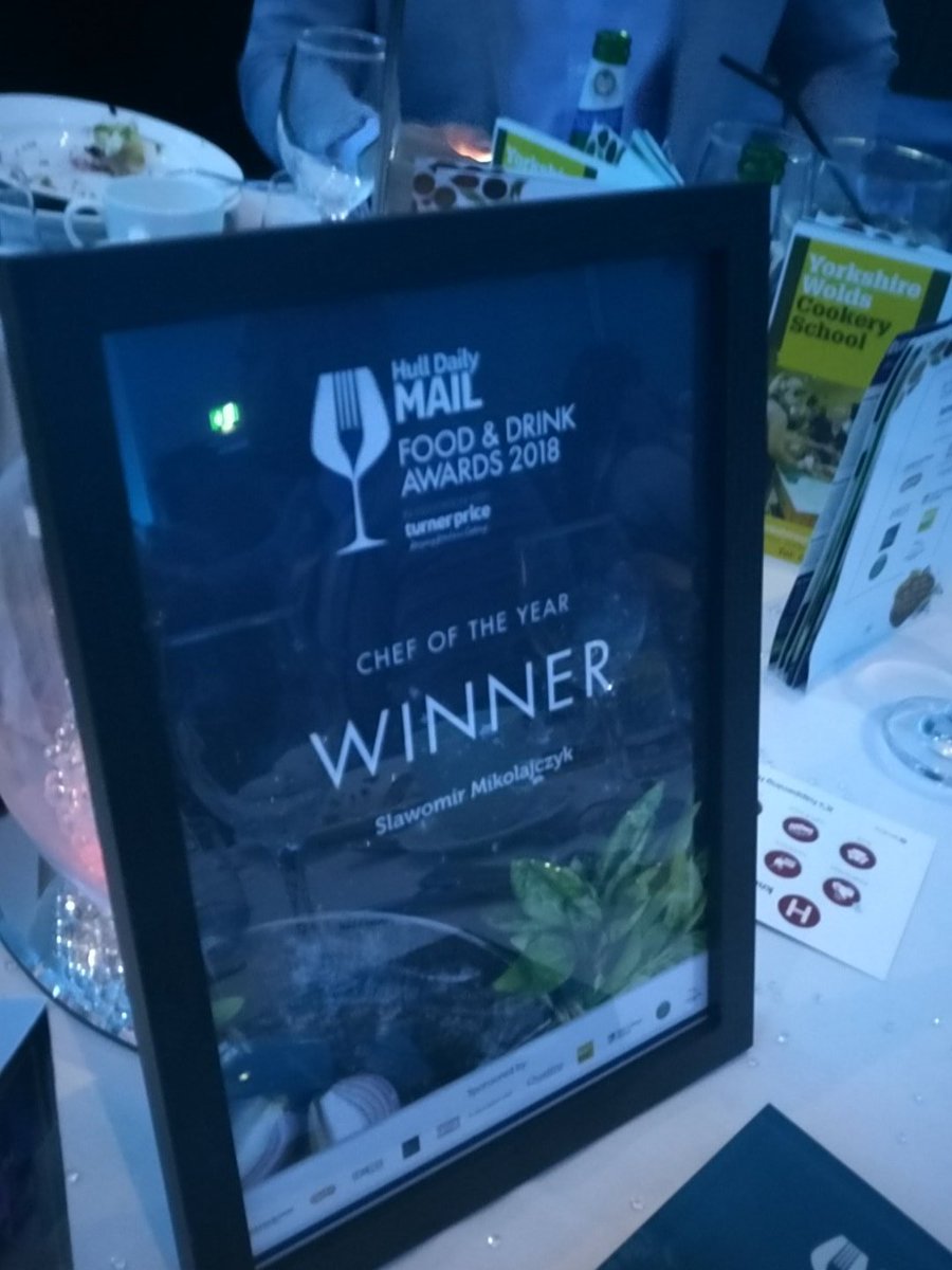 TomNicholes's tweet photo. Amazingly proud to say I work with @Knur83Slawek, but not surprised he won the #HDMFoodawards18 Chef of the Year. Truly well deserved! @hopeandanchorsf https://t.co/IieBsbV3Tg