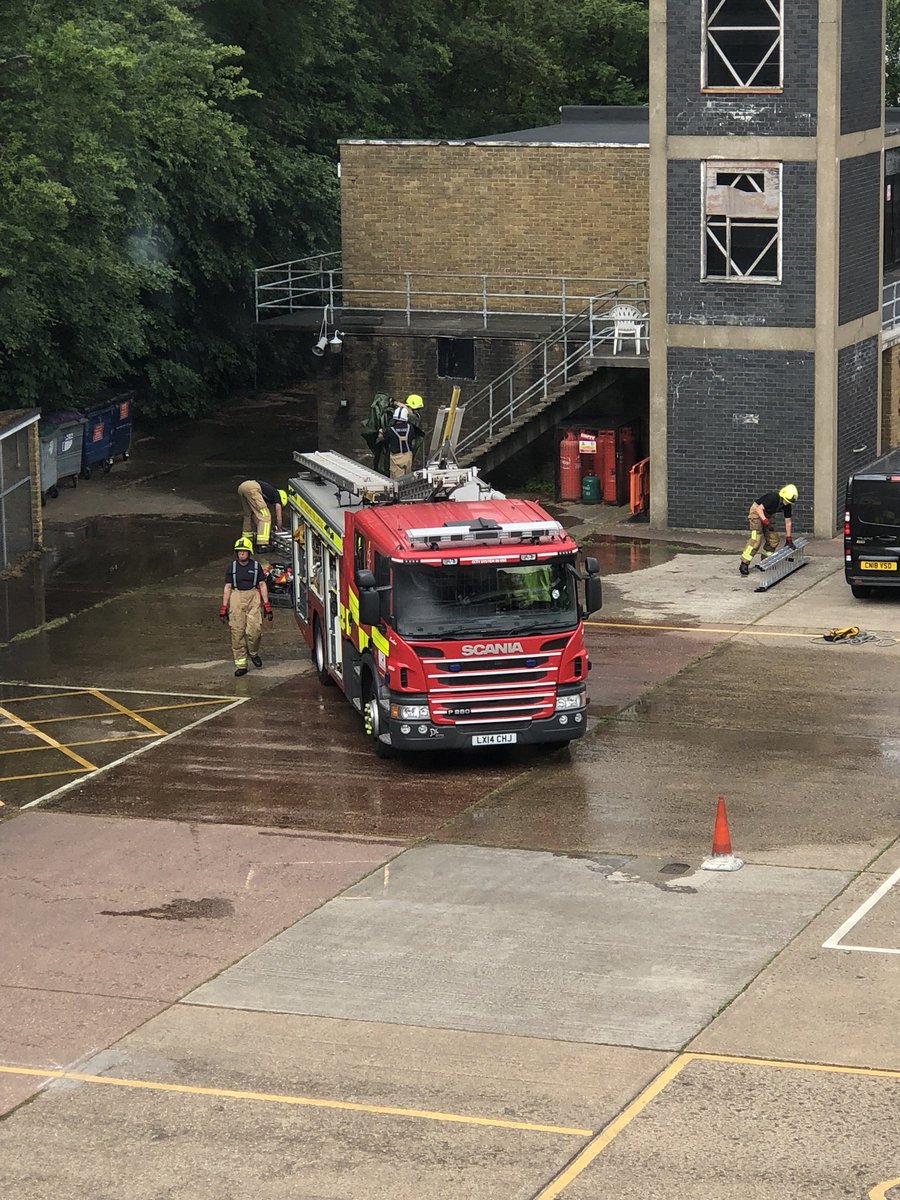 HertfordFireStn's tweet image. Green Watch following their pumps and ladders training this afternoon! #FireCraft