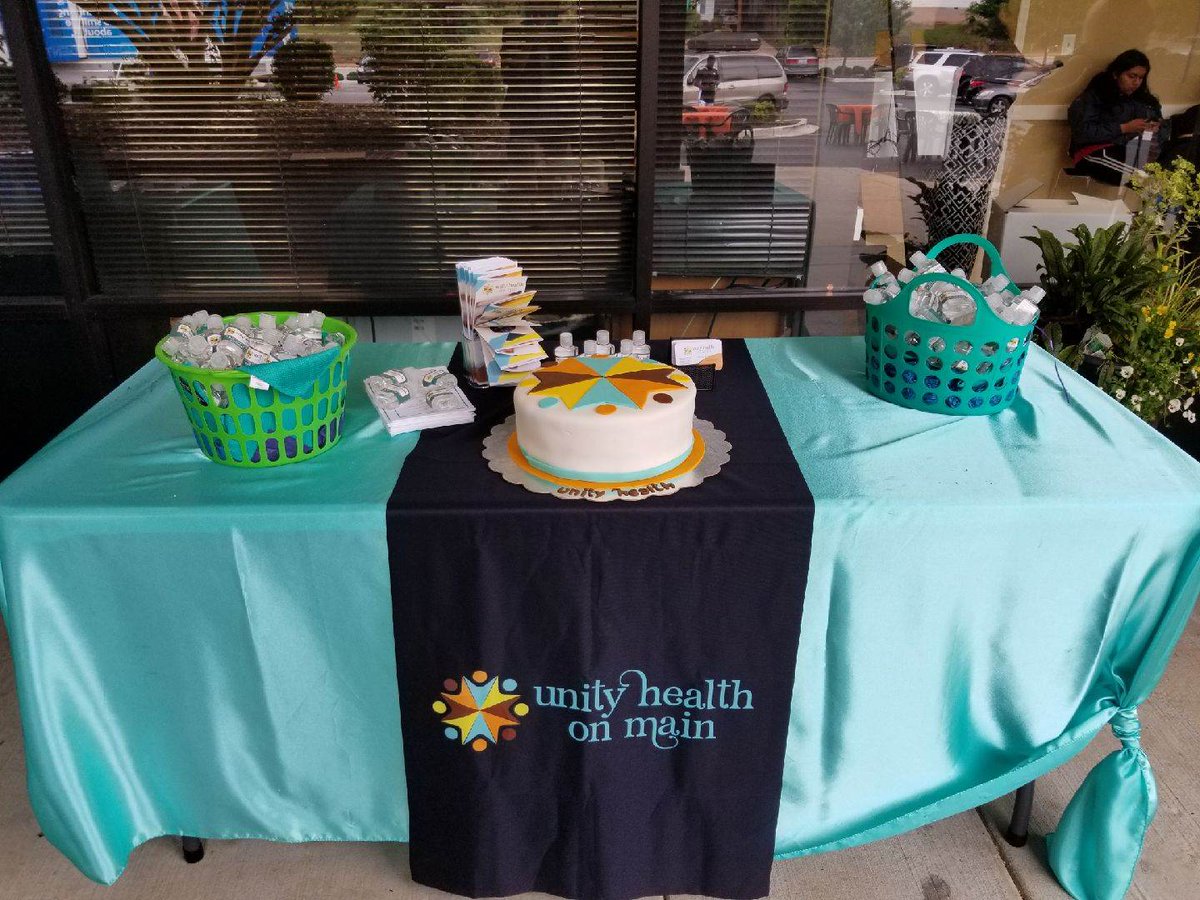 UnityHealthSC's tweet photo. Looking for a new doctor in #Greenville? Join us for our grand opening today 5-7pm. Meet partners, eat cake, make friends, tour the Pearlie Harris Breast Mammography Bus &amp; Mobile Dental Coach! Share w/ your networks! @CityGreenville @DowntownGVL @gvljournal #yesthatgreenville #sc https://t.co/fnHbSiUD3L
