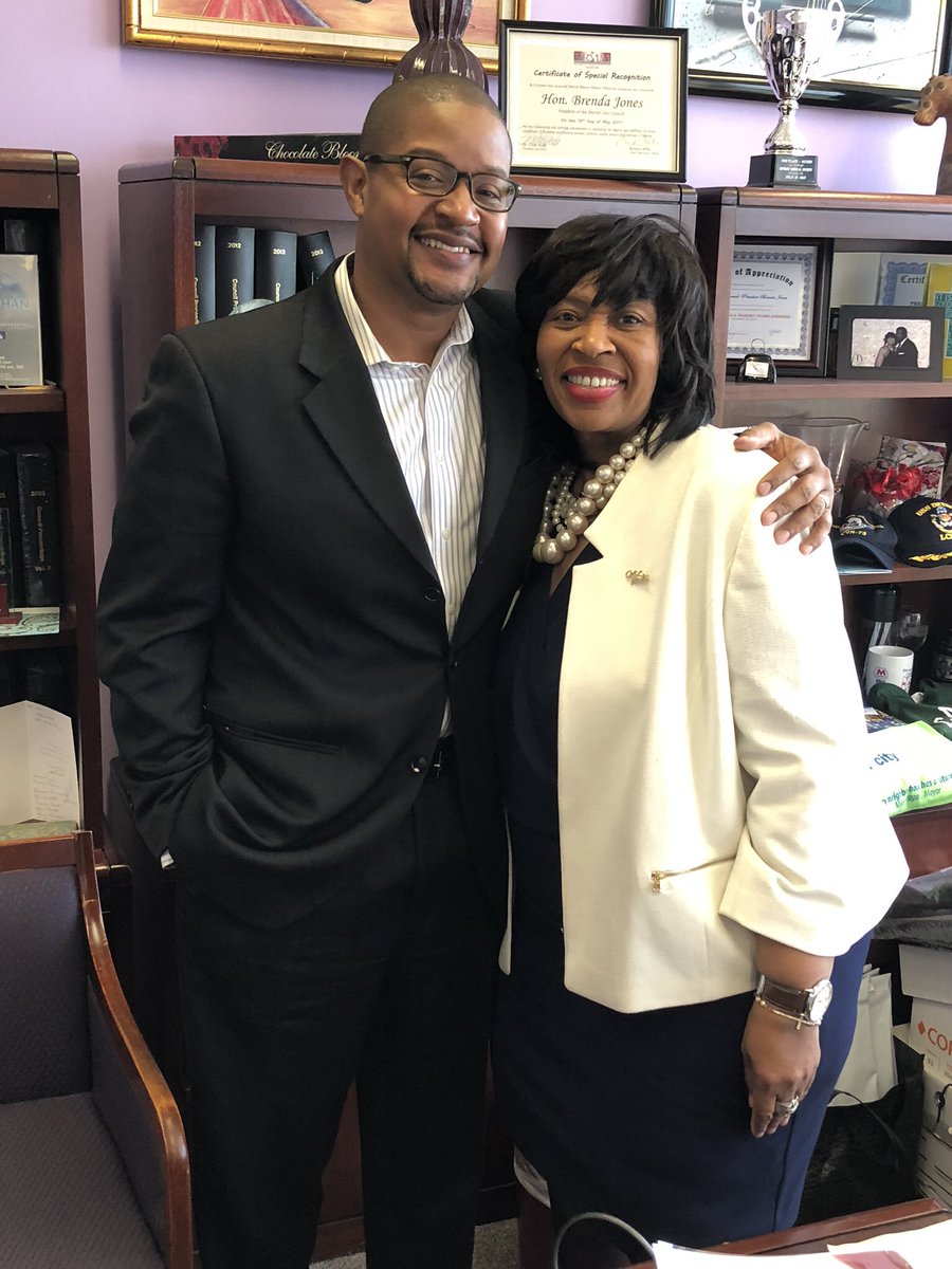 DavidcLewisSr's tweet photo. It’s was an honor meeting Detroit City Council President Brenda Jones this week. @DetCouncilPres #Detroitleadership https://t.co/Ia6xOwMhm7