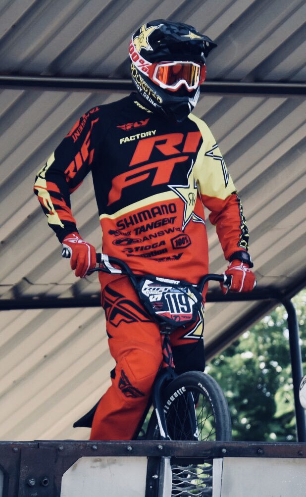 MarquisE_M25's tweet photo. You only have one life, So love it up 
-
Pc: Mary Ann 
-
@rockstarenergy 
@FLYRacingBMX 
@RideShimano 
@BobHaro 
@dangersnacks 
#ridetherift
@tangentproducts 
@RideShimano 
@AlienationBMX 
@OnyxRacing 
@TiogaBMX https://t.co/BjJsZe3eC5