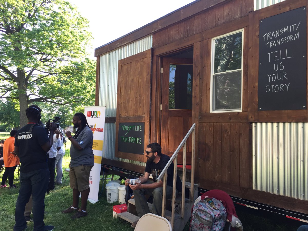 jeannyfr's tweet image. Amazing community @onwurd event #transmittransform on healing from violence. #learningfromloss Congrats @slomaxreese