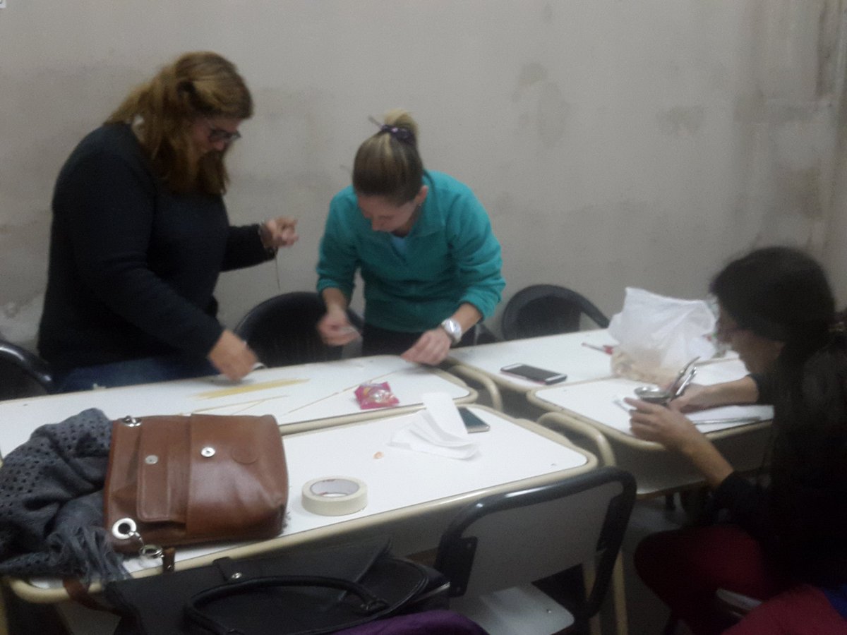 LuciaIMareco's tweet photo. #ColaboraABP en CIIE Ezeiza @pablozal19 @emiliajerez @petre1601 @Constan75790068 construyendo torres en colaboración https://t.co/Lms0TM1kJV