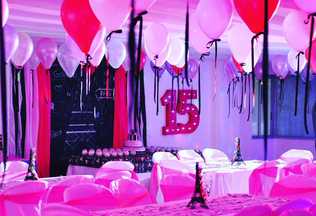 DelPortillo1's tweet photo. Fiesta de 15 años 🎂🎁🎉🎊🎈#party #fifteenparty #parispartytheme #parisparty #baloons🎈 #15años https://t.co/aJZ0BJdVPS