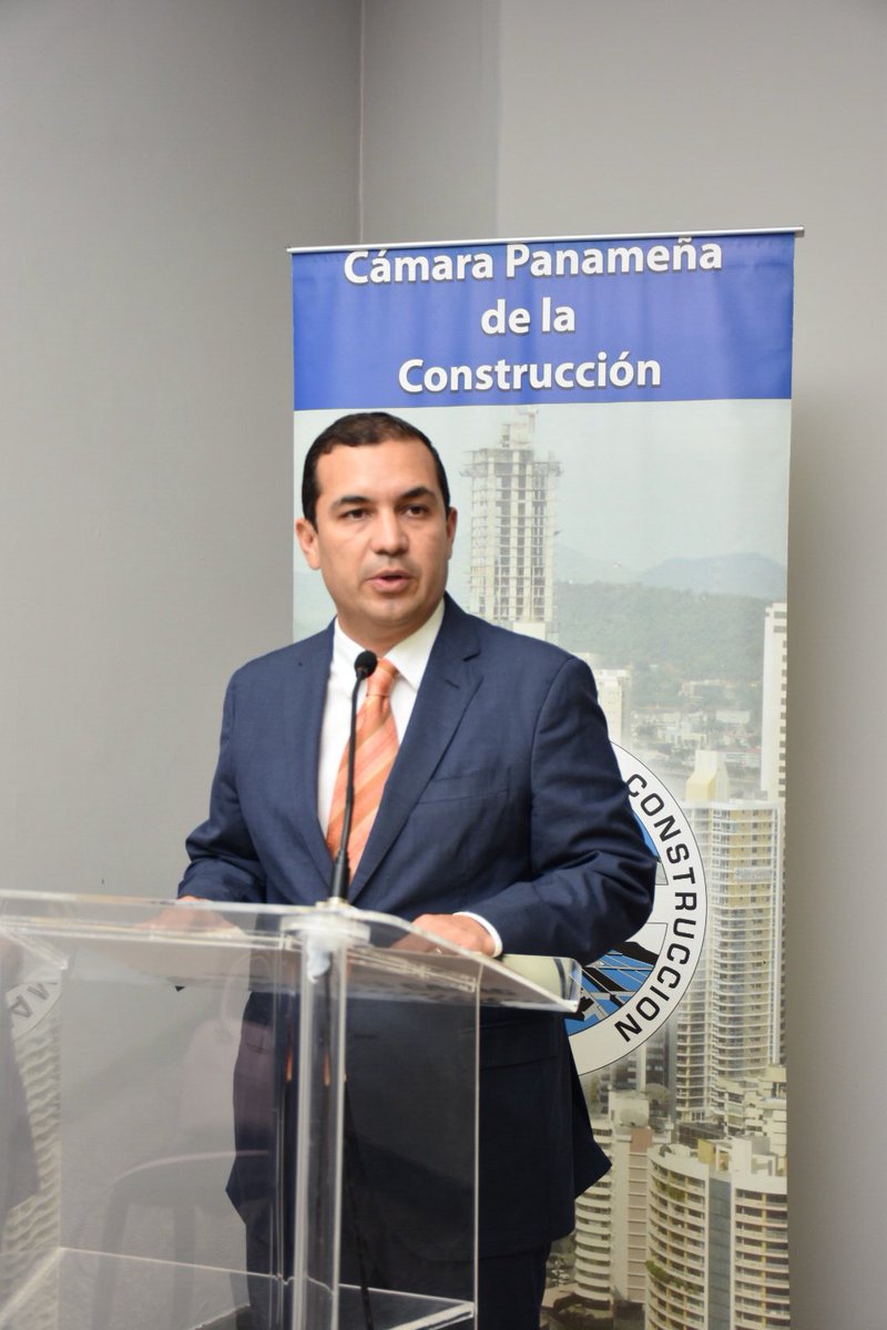 CapacPanama's tweet photo. Palabras del Ing. Héctor Ortega, presidente de CAPAC en la apertura de la décima novena versión de la Jornada de Seguridad en la Construcción 2018. #capacpanama #seguridad https://t.co/OzPvuGjaaB