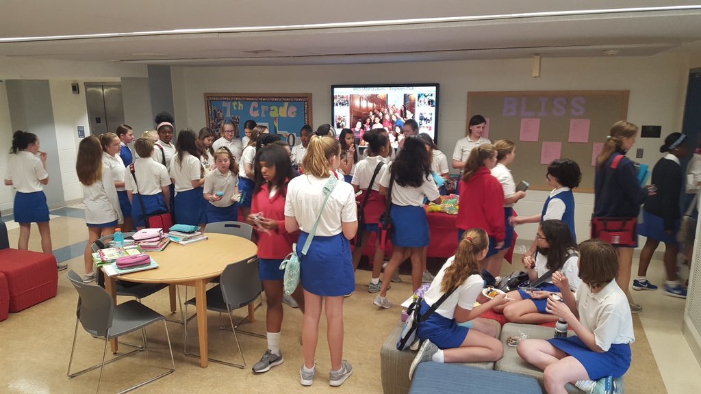 RPCSTweets's tweet photo. Congrats to our 7th graders who raised $700.16 in a fundraiser this week in support of @ShareBabyMD by selling baked goods and homemade snack mixes to the RPCS community! #RPCSmiddleschool #RPCSpride https://t.co/xHdrQytAT3