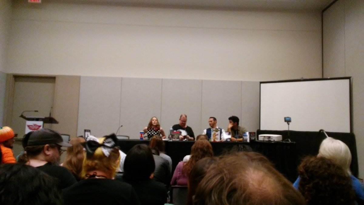 papadoc5656's tweet photo. My 1st #PhxCF panel is traditionally @RebekahMcKendry from Her #GeekNation #KillerPOV days to the current @ShockWavesPod. https://t.co/DGFHgVsKZA