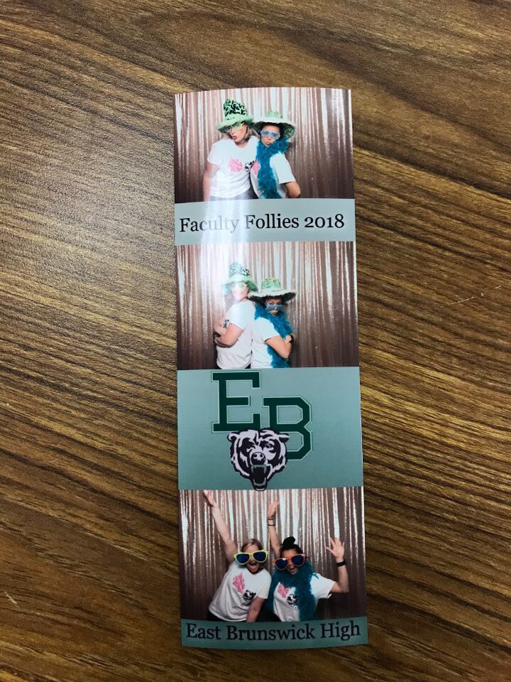 Bring cash and take some pics w your fav teachers!!