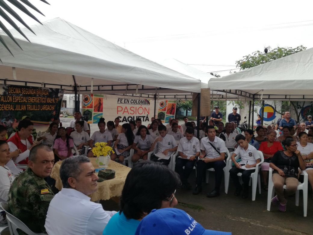 Ejercito_CAAID's tweet photo. #Hoy en la conmemoración del Día Nacional del Concejal, #SoldadosHorus del #Baeev19 de @Ejercito_Div6 participaron en misa en memoria de ediles muertos en @PuertoRico_Cqta y articularon estrategias para iniciar procesos de recuperación de memoria histórica con @Ejercito_CAAID https://t.co/pGMZ9kFSlj