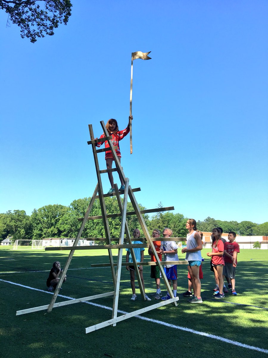 Mburkeart's tweet photo. Ss feel like the King of the Mountain when they BUILD with @publicworkshop @dmiris2 @VSamerica @DiscoveryAPS #designchallenge2018 @DscAPSG5 https://t.co/Tr7C8a2rxA