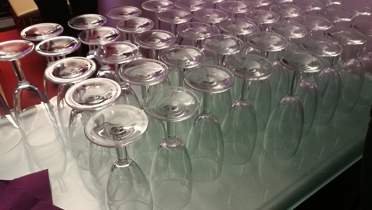 jmoenikes's tweet image. Es ist 0:01 Uhr und alle bei der #DataNight anwesenden Anwälte sehen sich darin bestätigt, dass die Welt nicht untergegangen ist, sondern nur die #DSGVO &quot;in Kraft getreten&quot; ist 😀