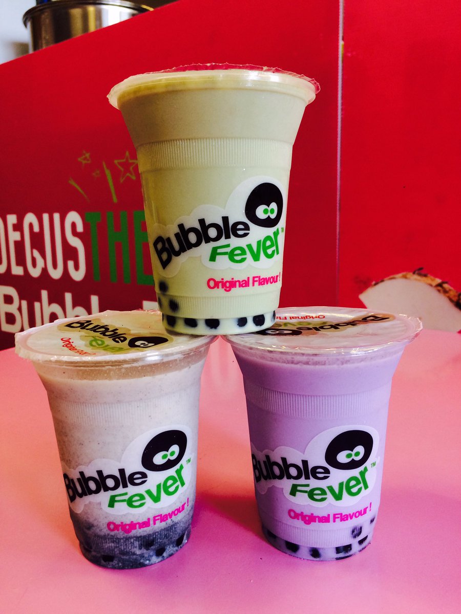 bubble_fever's tweet photo. Journée formation intense pour nos nouveaux ambassadeurs professionnels de la restauration ! Au taquet pour lancer leur activité #bubbletea #partagedeconnaissances #bubblefever #formation #professional #bubblelovers #passion #boba #bobatea #latte #taro #matcha #sesame https://t.co/9V3tBX6BHE