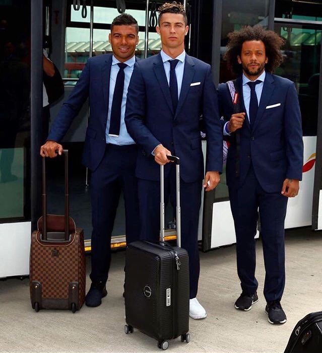 Crhedrys's tweet photo. You know what happens next! Coincidence? I think not! #HalaMadrid #UCL #RIPLFC https://t.co/CqyLLnGNFd